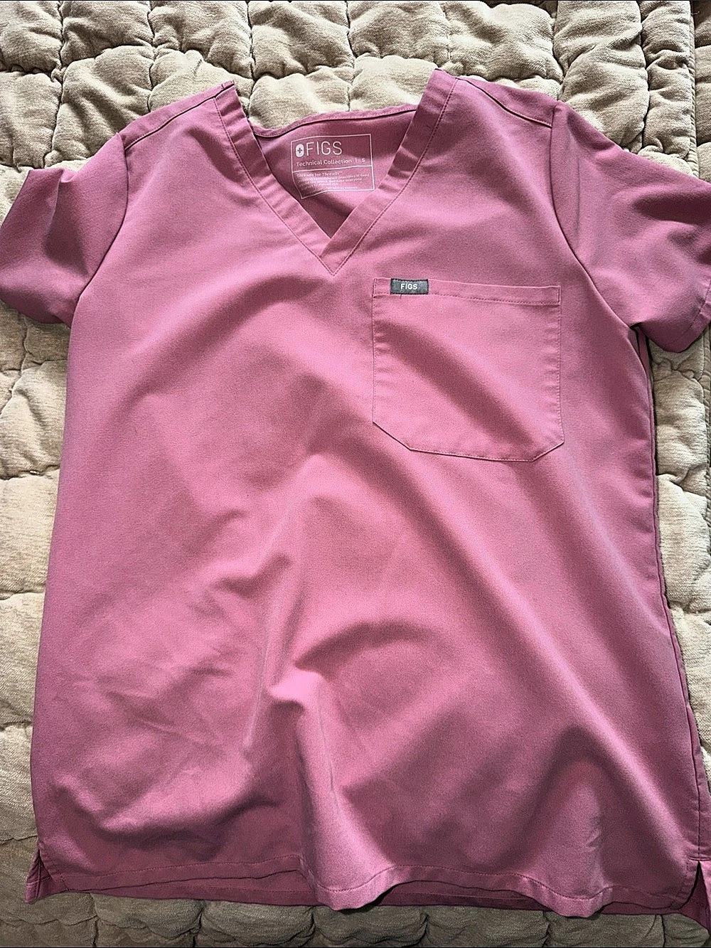 FIGS Catarina One-Pocket Scrub Top Chalk Pink Short Sleeve